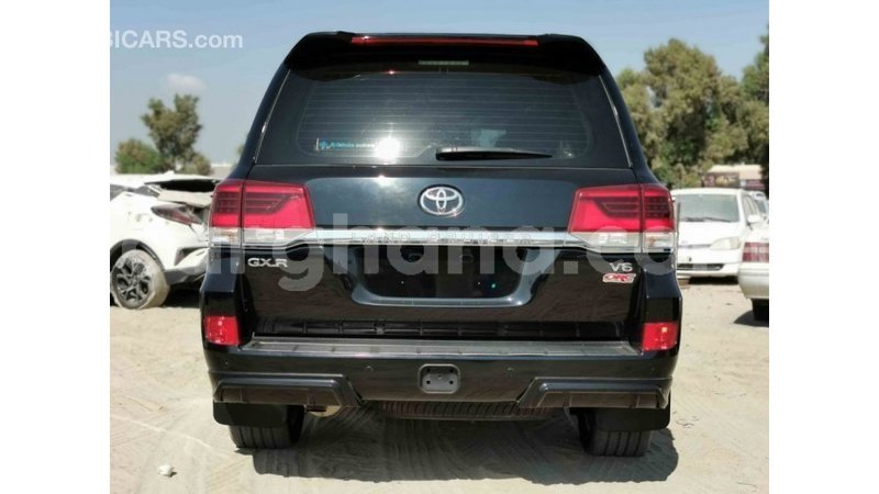 Big with watermark toyota land cruiser ashanti import dubai 15955