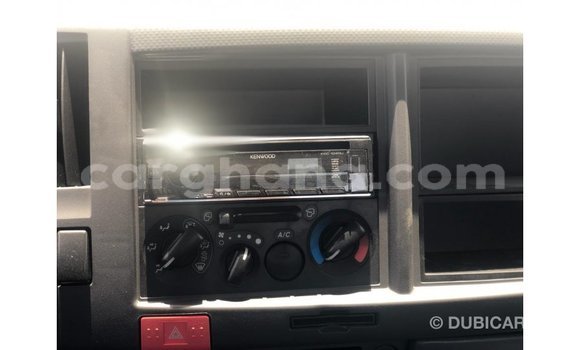 Sayi Imported Isuzu NPR White Babbar mota in Import - Dubai a Ashanti Sayi Imported Isuzu NPR White Babbar mota in Import - Dubai a Ashanti