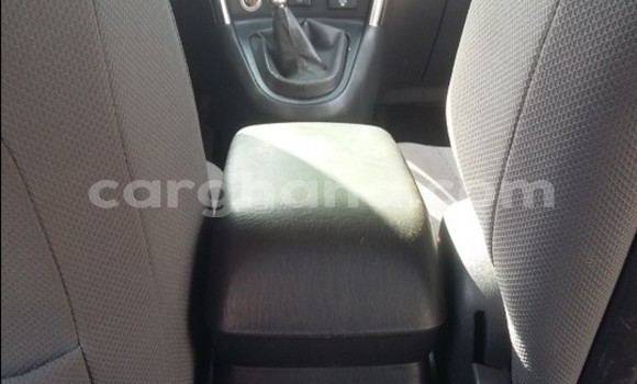 Buy Used Pontiac Vibe Beige Car in Sekondi–Takoradi Metropolitan in Western Buy Used Pontiac Vibe Beige Car in Sekondi–Takoradi Metropolitan in Western