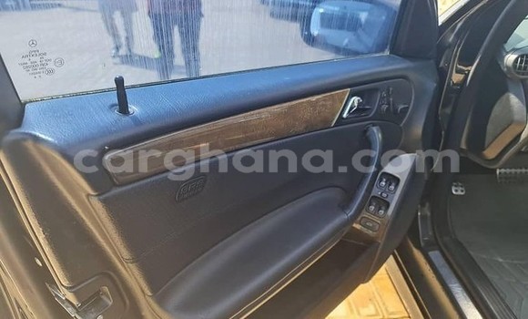 Buy Used Mercedes-Benz C-Classe Black Car in Sekondi–Takoradi Metropolitan in Western Buy Used Mercedes-Benz C-Classe Black Car in Sekondi–Takoradi Metropolitan in Western