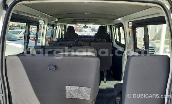 Ra Imported Toyota Hiace funfun Ọkọ̀ in Import - Dubai ni Ashanti Ra Imported Toyota Hiace funfun Ọkọ̀ in Import - Dubai ni Ashanti