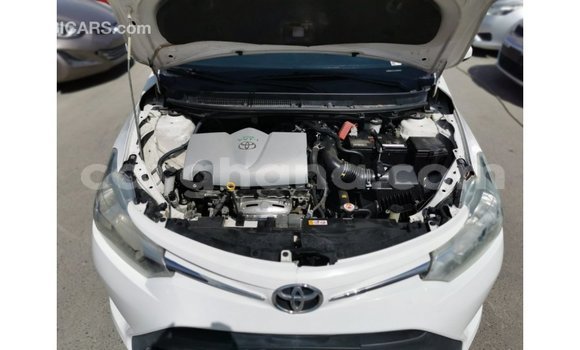 Ra Imported Toyota Yaris funfun Ọkọ̀ in Import - Dubai ni Ashanti Ra Imported Toyota Yaris funfun Ọkọ̀ in Import - Dubai ni Ashanti