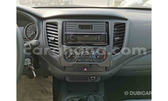 Sayi Imported Mitsubishi L200 White Mota in Import - Dubai a Ashanti Sayi Imported Mitsubishi L200 White Mota in Import - Dubai a Ashanti