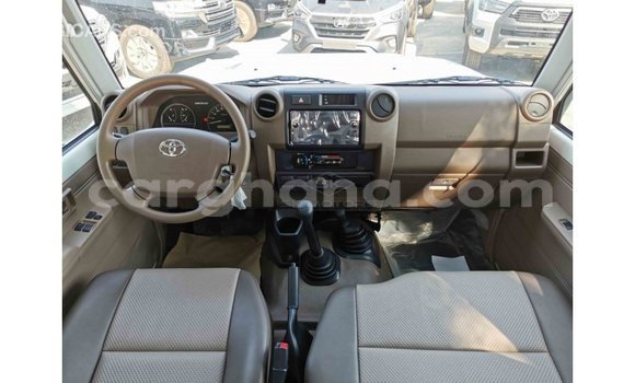 Buy Import Toyota Land Cruiser White Car in Import - Dubai in Ashanti Buy Import Toyota Land Cruiser White Car in Import - Dubai in Ashanti