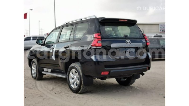 Big with watermark toyota prado ashanti import dubai 16067