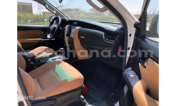 Sayi Imported Toyota Fortuner White Mota in Import - Dubai a Ashanti Sayi Imported Toyota Fortuner White Mota in Import - Dubai a Ashanti