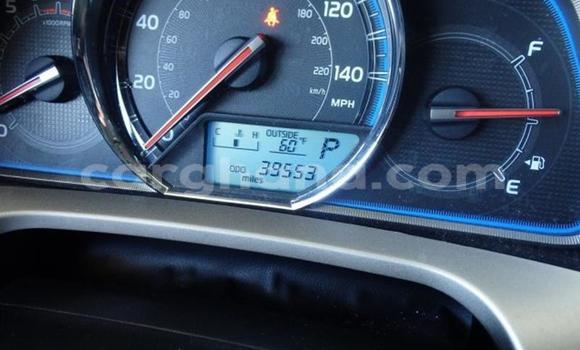 Ra Àlòkù Toyota RAV4 funfun Ọkọ̀ in Accra ni Greater Accra Ra Àlòkù Toyota RAV4 funfun Ọkọ̀ in Accra ni Greater Accra