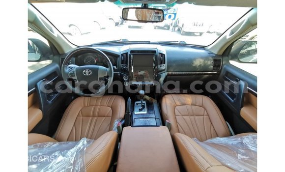 Ra Imported Toyota Land Cruiser funfun Ọkọ̀ in Import - Dubai ni Ashanti Ra Imported Toyota Land Cruiser funfun Ọkọ̀ in Import - Dubai ni Ashanti