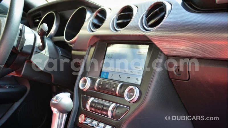 Big with watermark ford mustang ashanti import dubai 16076