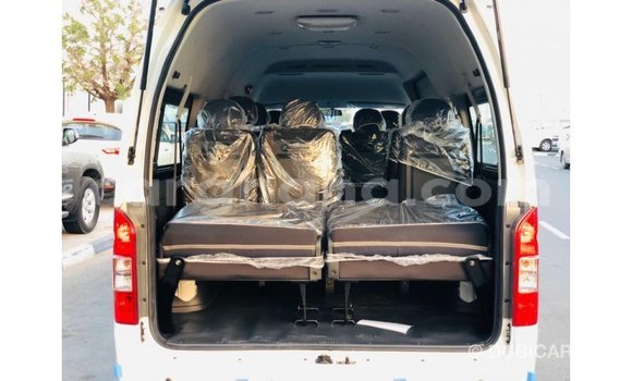 Ra Imported Foton Tunland funfun Ọkọ̀ in Import - Dubai ni Ashanti Ra Imported Foton Tunland funfun Ọkọ̀ in Import - Dubai ni Ashanti