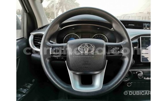 Sayi Imported Toyota Hilux White Mota in Import - Dubai a Ashanti Sayi Imported Toyota Hilux White Mota in Import - Dubai a Ashanti