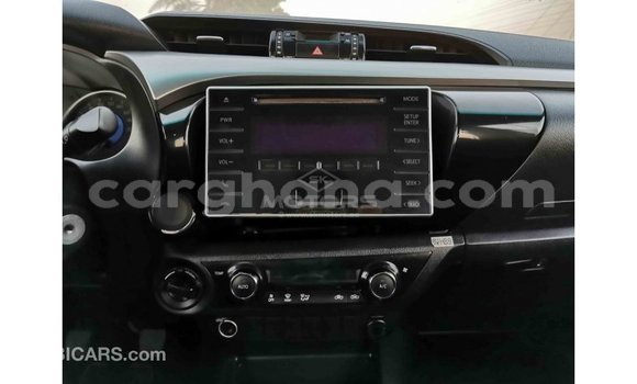 Sayi Imported Toyota Hilux White Mota in Import - Dubai a Ashanti Sayi Imported Toyota Hilux White Mota in Import - Dubai a Ashanti