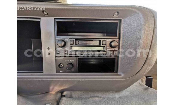 Ra Imported Toyota Coaster funfun Ọkọ̀ in Import - Dubai ni Ashanti Ra Imported Toyota Coaster funfun Ọkọ̀ in Import - Dubai ni Ashanti