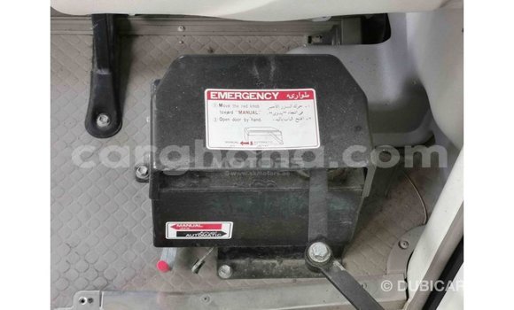 Ra Imported Toyota Coaster funfun Ọkọ̀ in Import - Dubai ni Ashanti Ra Imported Toyota Coaster funfun Ọkọ̀ in Import - Dubai ni Ashanti