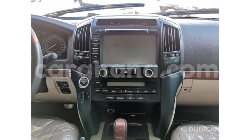 Big with watermark toyota land cruiser ashanti import dubai 16120