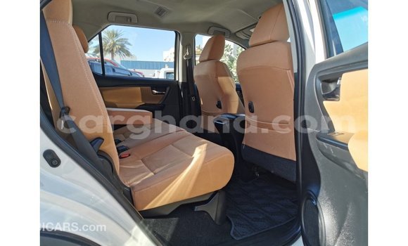 Ra Imported Toyota Fortuner funfun Ọkọ̀ in Import - Dubai ni Ashanti Ra Imported Toyota Fortuner funfun Ọkọ̀ in Import - Dubai ni Ashanti