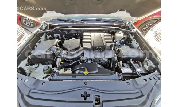 Buy Import Toyota Land Cruiser White Car in Import - Dubai in Ashanti Buy Import Toyota Land Cruiser White Car in Import - Dubai in Ashanti