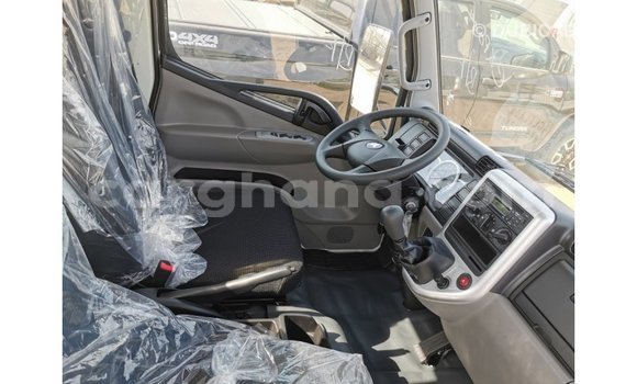 Sayi Imported Mitsubishi Fuso White Babbar mota in Import - Dubai a Ashanti Sayi Imported Mitsubishi Fuso White Babbar mota in Import - Dubai a Ashanti