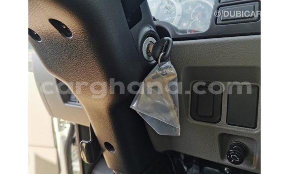 Sayi Imported Mitsubishi Fuso White Babbar mota in Import - Dubai a Ashanti Sayi Imported Mitsubishi Fuso White Babbar mota in Import - Dubai a Ashanti
