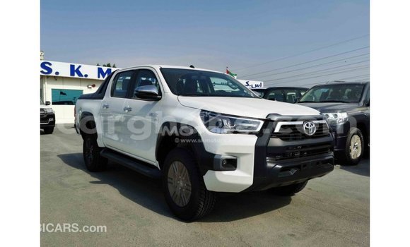 Sayi Imported Toyota Hilux White Mota in Import - Dubai a Ashanti Sayi Imported Toyota Hilux White Mota in Import - Dubai a Ashanti