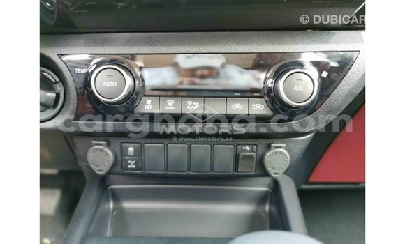 Sayi Imported Toyota Hilux White Mota in Import - Dubai a Ashanti Sayi Imported Toyota Hilux White Mota in Import - Dubai a Ashanti