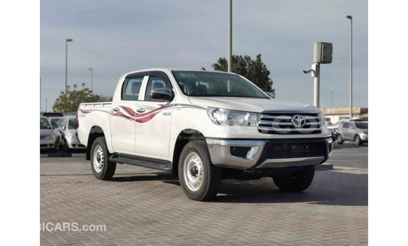 Buy Import Toyota Hilux White Car in Import - Dubai in Ashanti Buy Import Toyota Hilux White Car in Import - Dubai in Ashanti