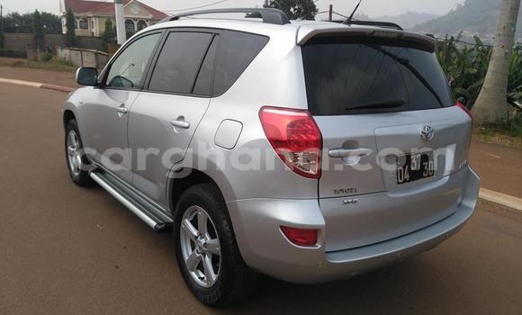 Sayi Na hannu Toyota RAV4 Azurfa Mota in Accra a Greater Accra Sayi Na hannu Toyota RAV4 Azurfa Mota in Accra a Greater Accra