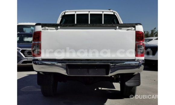 Sayi Imported Toyota Hilux White Mota in Import - Dubai a Ashanti Sayi Imported Toyota Hilux White Mota in Import - Dubai a Ashanti