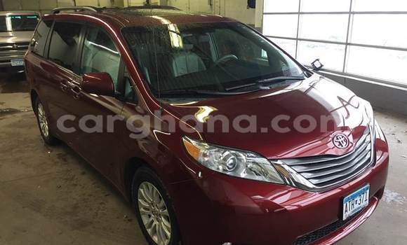 Buy Used Toyota Sienna Red Car in Accra in Greater Accra Buy Used Toyota Sienna Red Car in Accra in Greater Accra