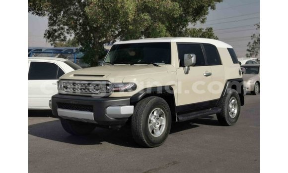 Buy Import Toyota FJ Cruiser Beige Car in Import - Dubai in Ashanti Buy Import Toyota FJ Cruiser Beige Car in Import - Dubai in Ashanti