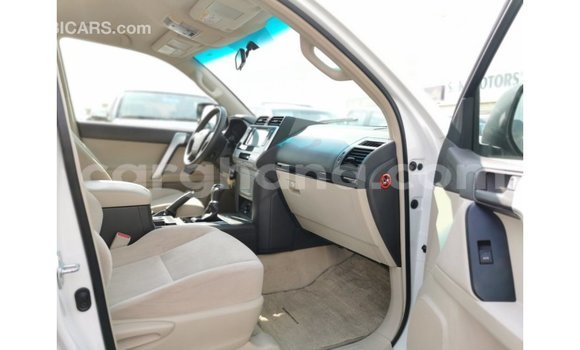 Buy Import Toyota Prado White Car in Import - Dubai in Ashanti Buy Import Toyota Prado White Car in Import - Dubai in Ashanti
