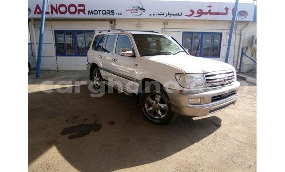 Sayi Imported Toyota Land Cruiser White Mota in Import - Dubai a Ashanti Sayi Imported Toyota Land Cruiser White Mota in Import - Dubai a Ashanti