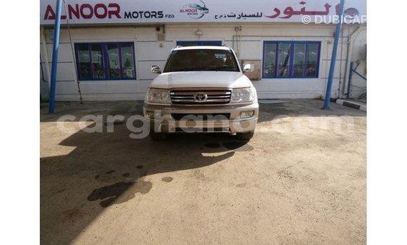 Sayi Imported Toyota Land Cruiser White Mota in Import - Dubai a Ashanti Sayi Imported Toyota Land Cruiser White Mota in Import - Dubai a Ashanti