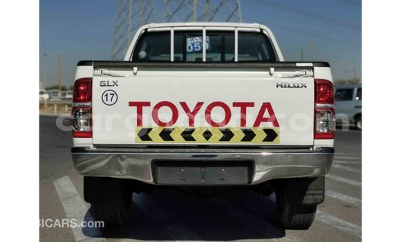 Ra Imported Toyota Hilux funfun Ọkọ̀ in Import - Dubai ni Ashanti Ra Imported Toyota Hilux funfun Ọkọ̀ in Import - Dubai ni Ashanti