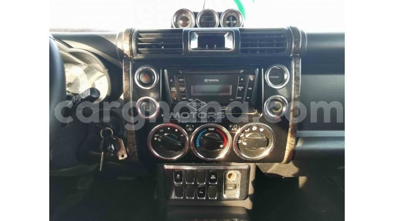 Big with watermark toyota fj cruiser ashanti import dubai 16179