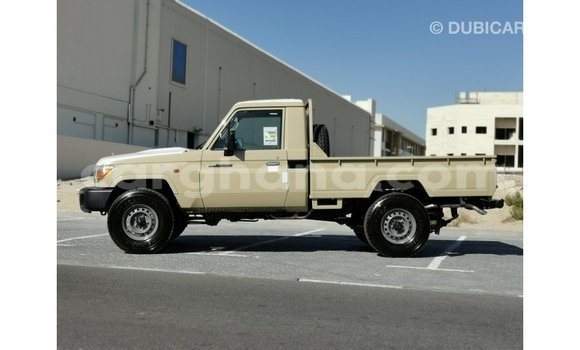 Sayi Imported Toyota Land Cruiser M Mota in Import - Dubai a Ashanti Sayi Imported Toyota Land Cruiser M Mota in Import - Dubai a Ashanti