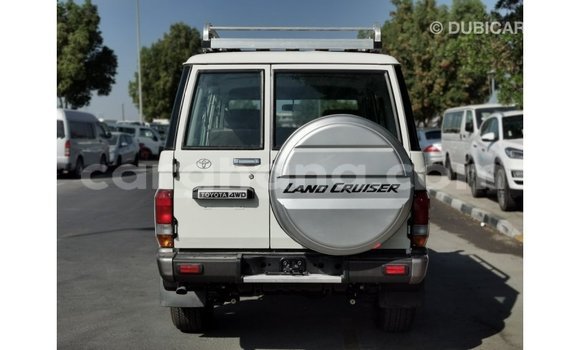 Sayi Imported Toyota Land Cruiser White Mota in Import - Dubai a Ashanti Sayi Imported Toyota Land Cruiser White Mota in Import - Dubai a Ashanti
