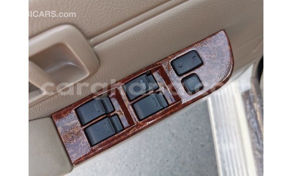 Sayi Imported Toyota Land Cruiser White Mota in Import - Dubai a Ashanti Sayi Imported Toyota Land Cruiser White Mota in Import - Dubai a Ashanti