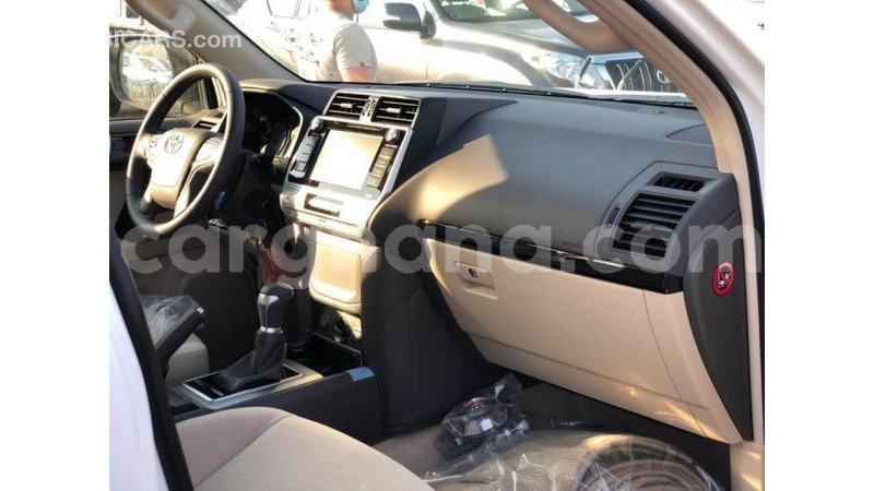 Big with watermark toyota prado ashanti import dubai 16201