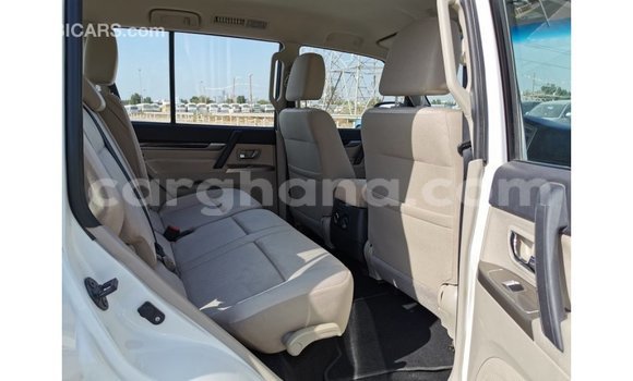 Buy Import Mitsubishi Pajero White Car in Import - Dubai in Ashanti Buy Import Mitsubishi Pajero White Car in Import - Dubai in Ashanti