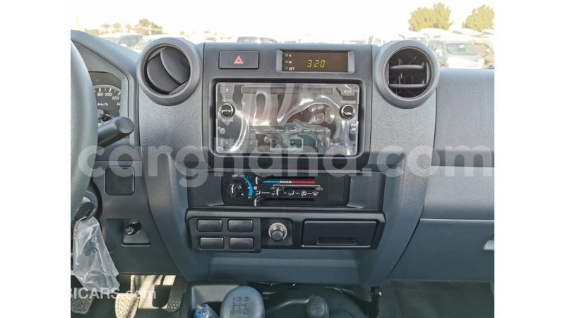 Big with watermark toyota land cruiser ashanti import dubai 16216