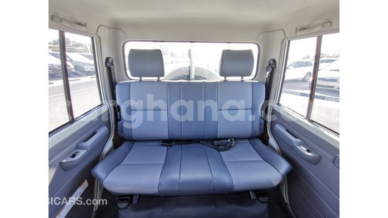 Big with watermark toyota land cruiser ashanti import dubai 16216