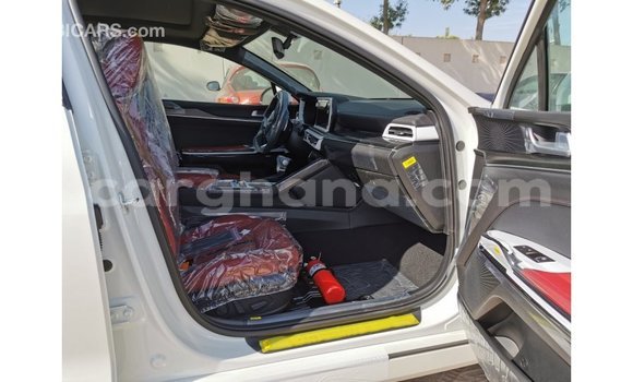 Buy Import Kia K5 White Car in Import - Dubai in Ashanti Buy Import Kia K5 White Car in Import - Dubai in Ashanti