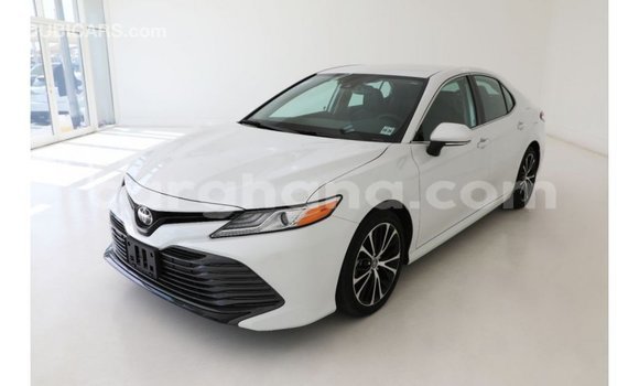 Sayi Imported Toyota Camry White Mota in Import - Dubai a Ashanti Sayi Imported Toyota Camry White Mota in Import - Dubai a Ashanti