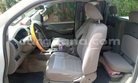 Buy Used Nissan Frontier White Car in Accra in Greater Accra Buy Used Nissan Frontier White Car in Accra in Greater Accra