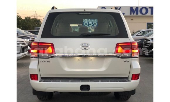 Buy Import Toyota Land Cruiser White Car in Import - Dubai in Ashanti Buy Import Toyota Land Cruiser White Car in Import - Dubai in Ashanti