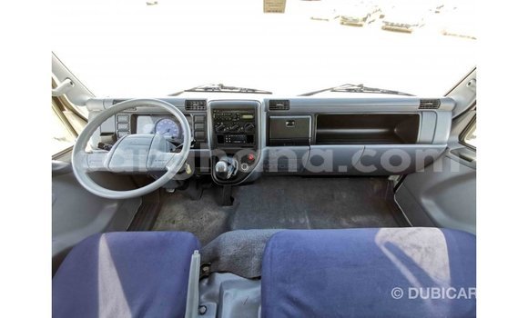 Buy Import Mitsubishi Carisma White Car in Import - Dubai in Ashanti Buy Import Mitsubishi Carisma White Car in Import - Dubai in Ashanti