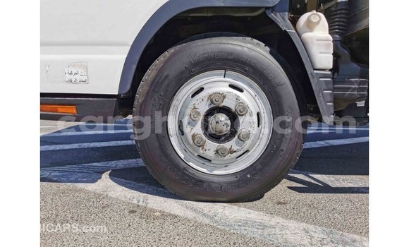 Buy Import Mitsubishi Carisma White Car in Import - Dubai in Ashanti Buy Import Mitsubishi Carisma White Car in Import - Dubai in Ashanti