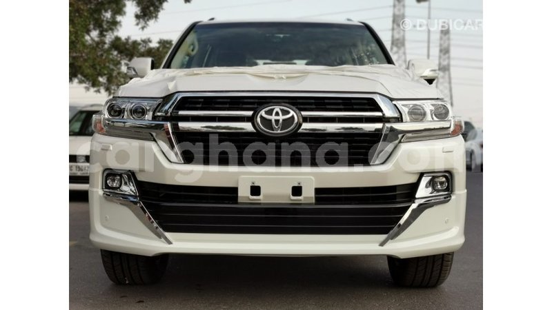 Big with watermark toyota land cruiser ashanti import dubai 16290