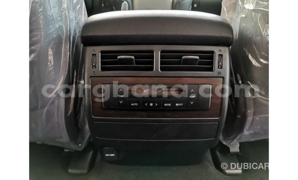 Ra Imported Toyota Land Cruiser funfun Ọkọ̀ in Import - Dubai ni Ashanti Ra Imported Toyota Land Cruiser funfun Ọkọ̀ in Import - Dubai ni Ashanti